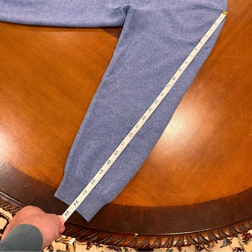 Turnbury Men’s 100% Cashmere‎ V-Neck Pullover Sweater Light Blue Large Soft